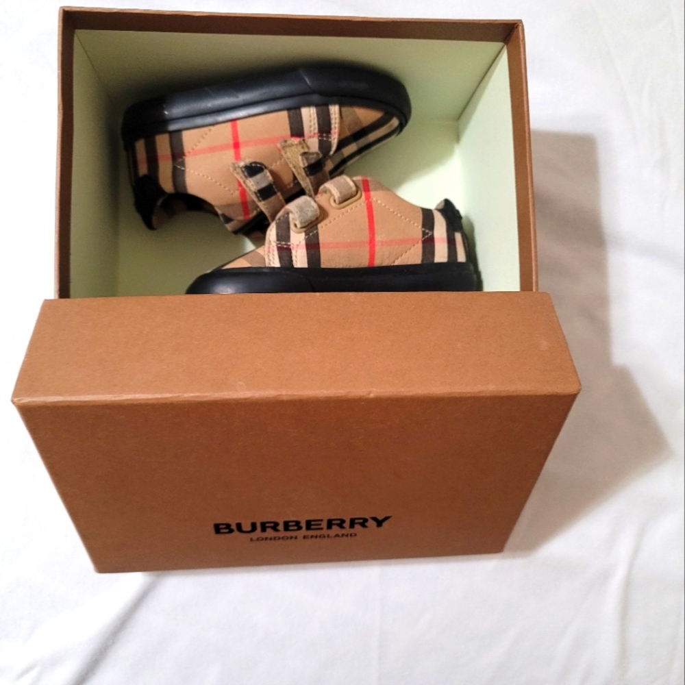 Unisex shoes